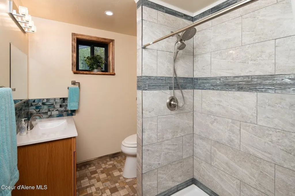 49 Zig Zag Way Athol ID 83801