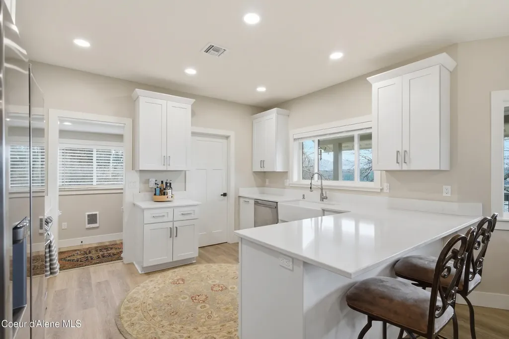312 Ellisport Street Hope ID 83836