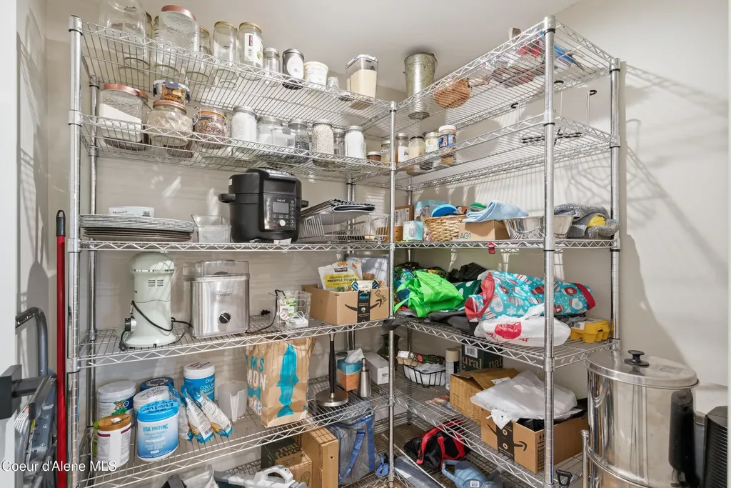 312 Ellisport Street Hope ID 83836