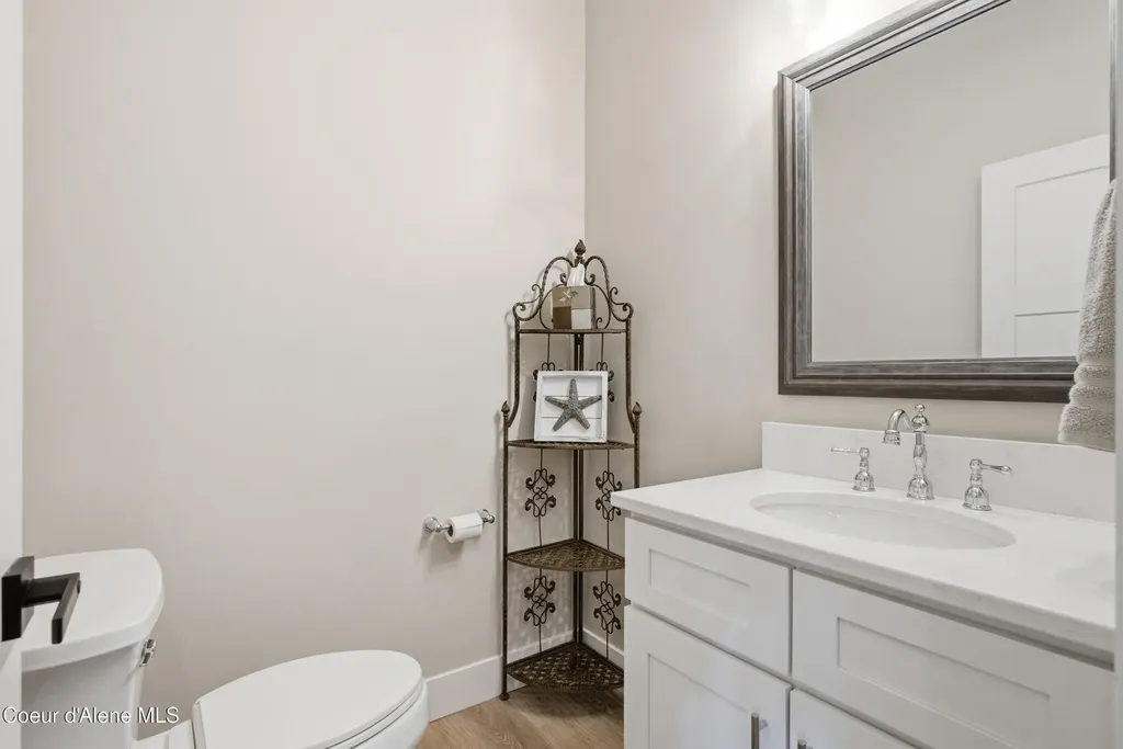 312 Ellisport Street Hope ID 83836
