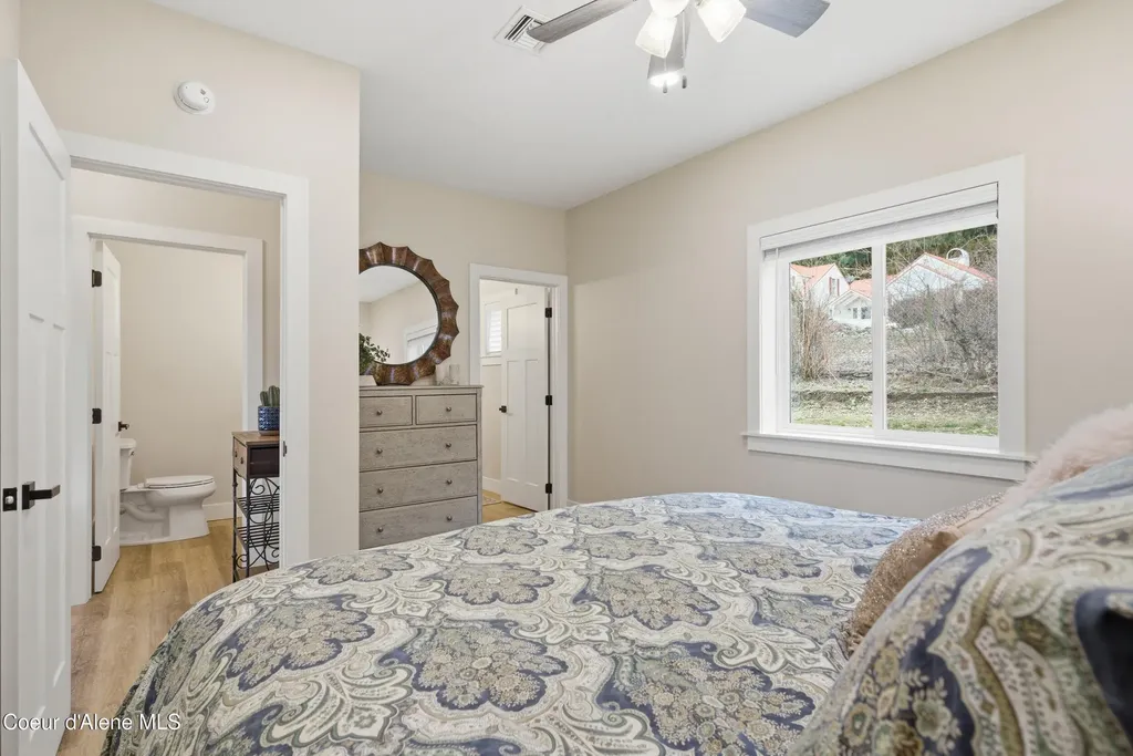 312 Ellisport Street Hope ID 83836