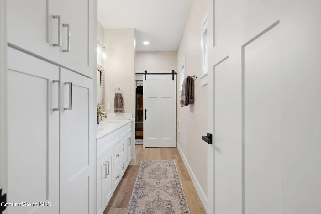 312 Ellisport Street Hope ID 83836
