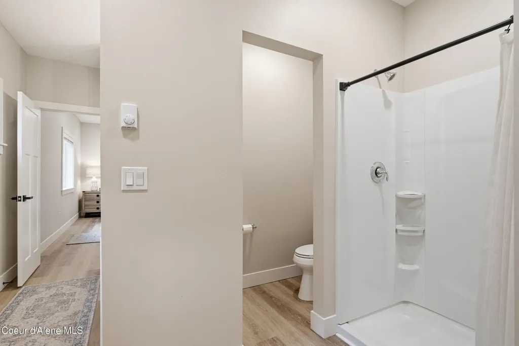 312 Ellisport Street Hope ID 83836