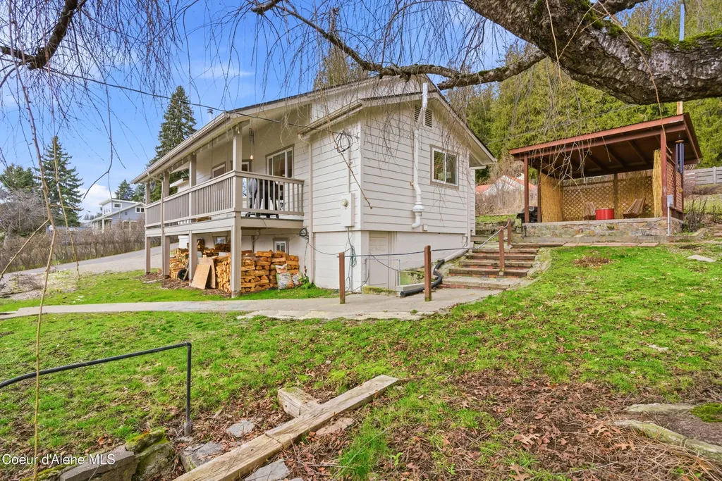 312 Ellisport Street Hope ID 83836