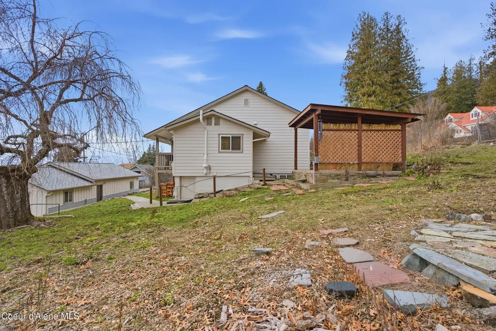 312 Ellisport Street Hope ID 83836