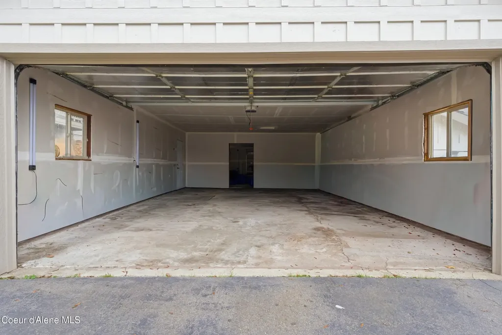 312 Ellisport Street Hope ID 83836