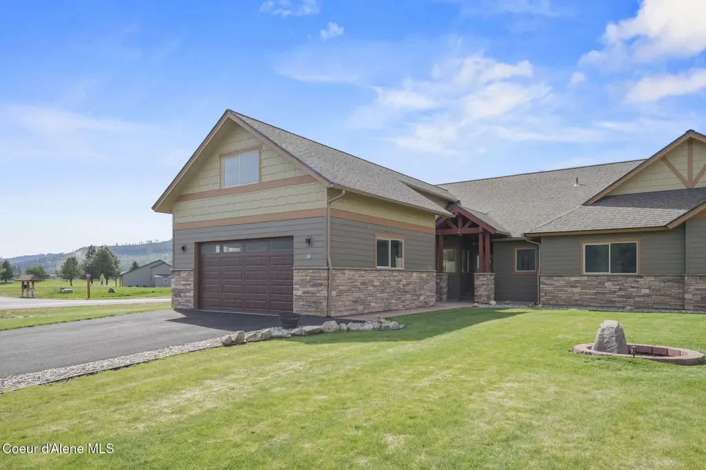 10 Bellflower Court Blanchard ID 83804