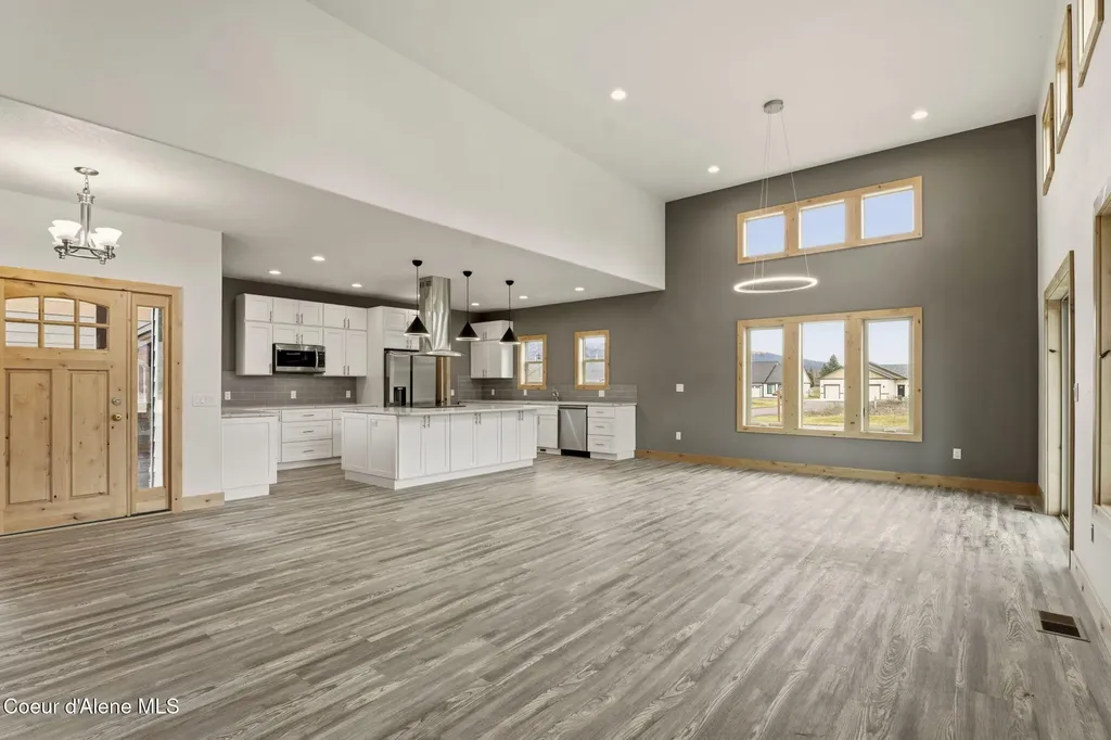 10 Bellflower Court Blanchard ID 83804