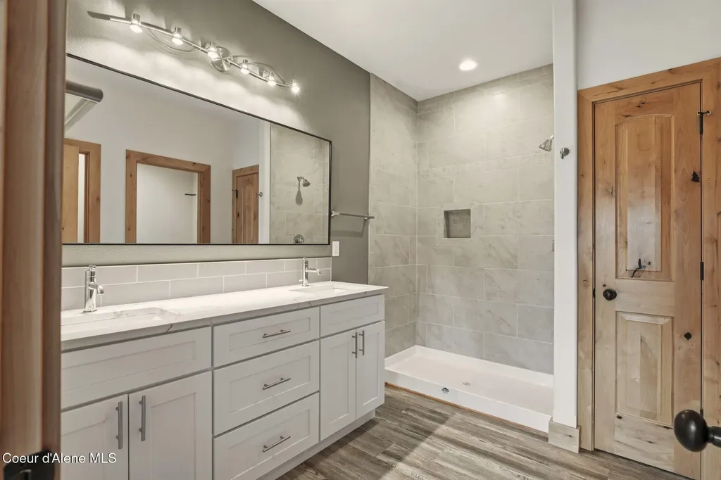 10 Bellflower Court Blanchard ID 83804