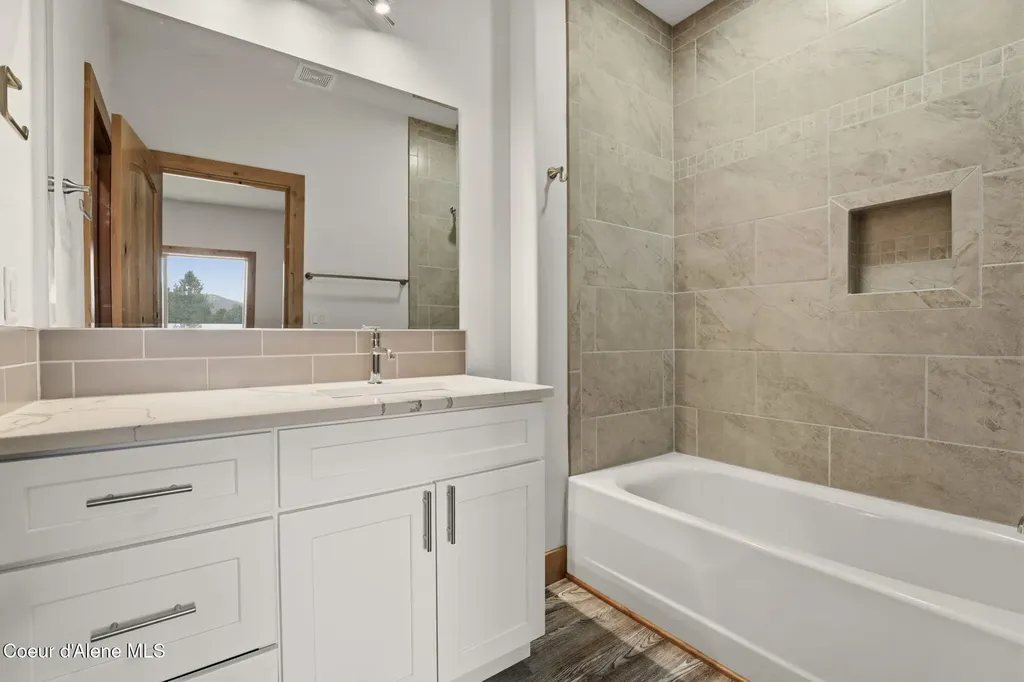 10 Bellflower Court Blanchard ID 83804