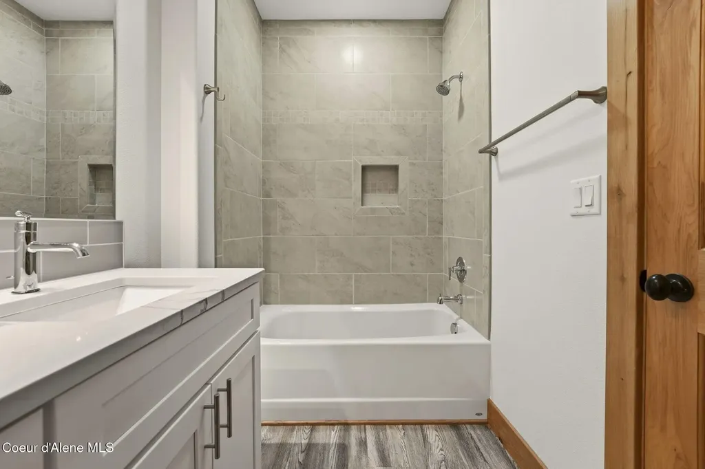 10 Bellflower Court Blanchard ID 83804