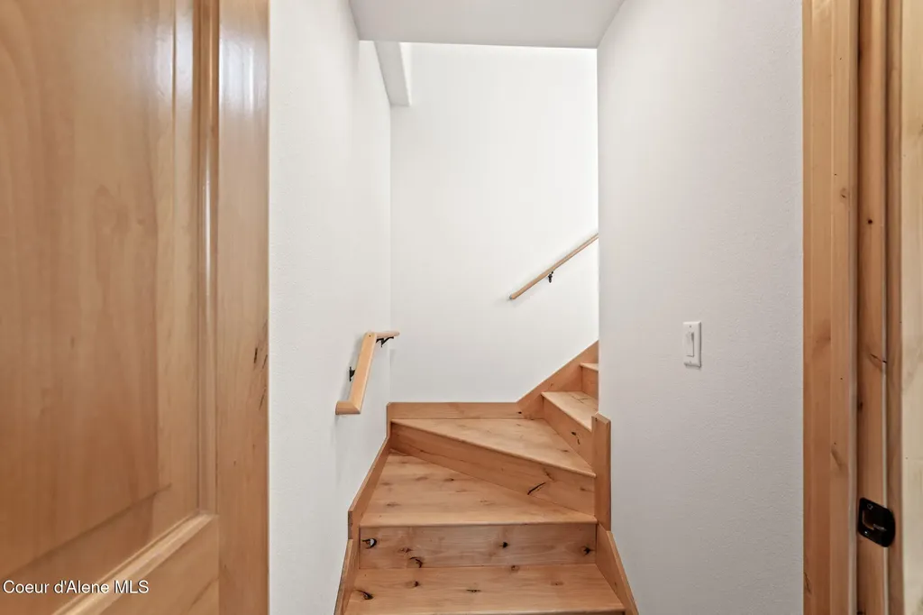 10 Bellflower Court Blanchard ID 83804