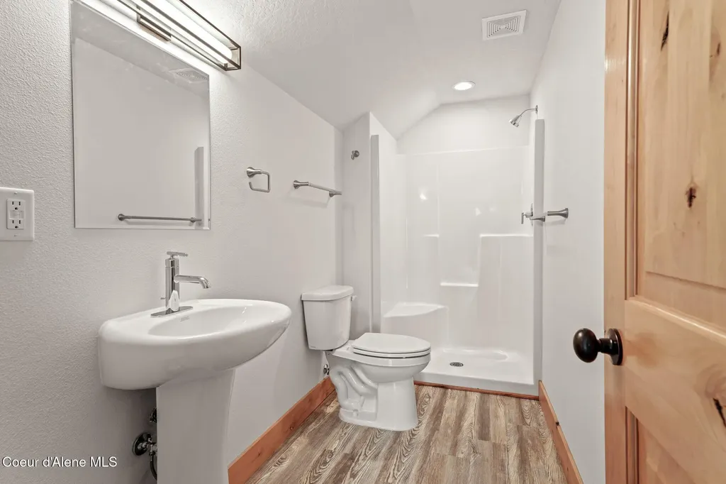 10 Bellflower Court Blanchard ID 83804