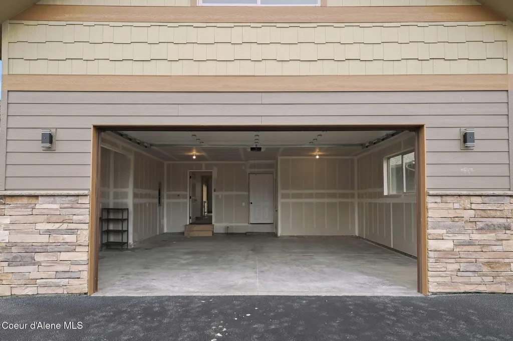10 Bellflower Court Blanchard ID 83804