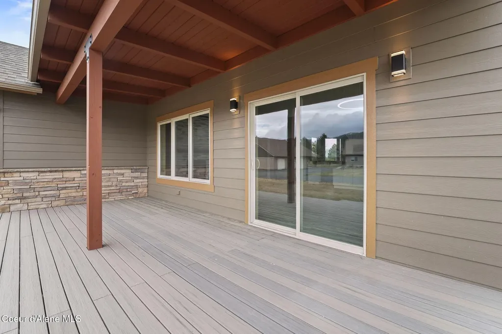 10 Bellflower Court Blanchard ID 83804