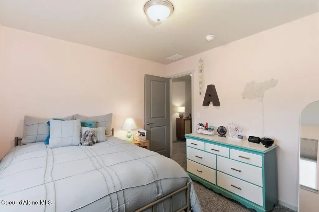 880 E Allenby Court Post Falls ID 83854