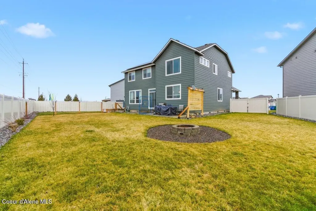 880 E Allenby Court Post Falls ID 83854