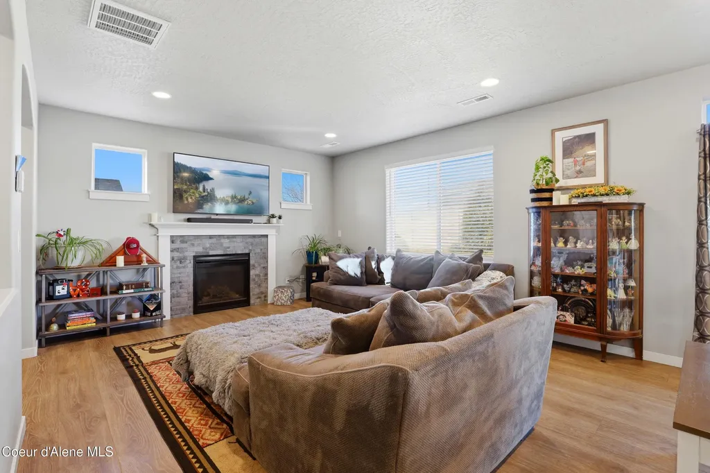 6456 W Irish Circle Rathdrum ID 83858