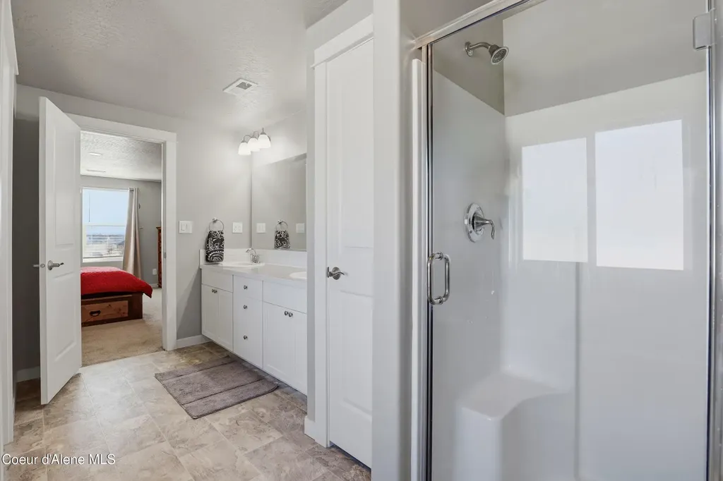 6456 W Irish Circle Rathdrum ID 83858