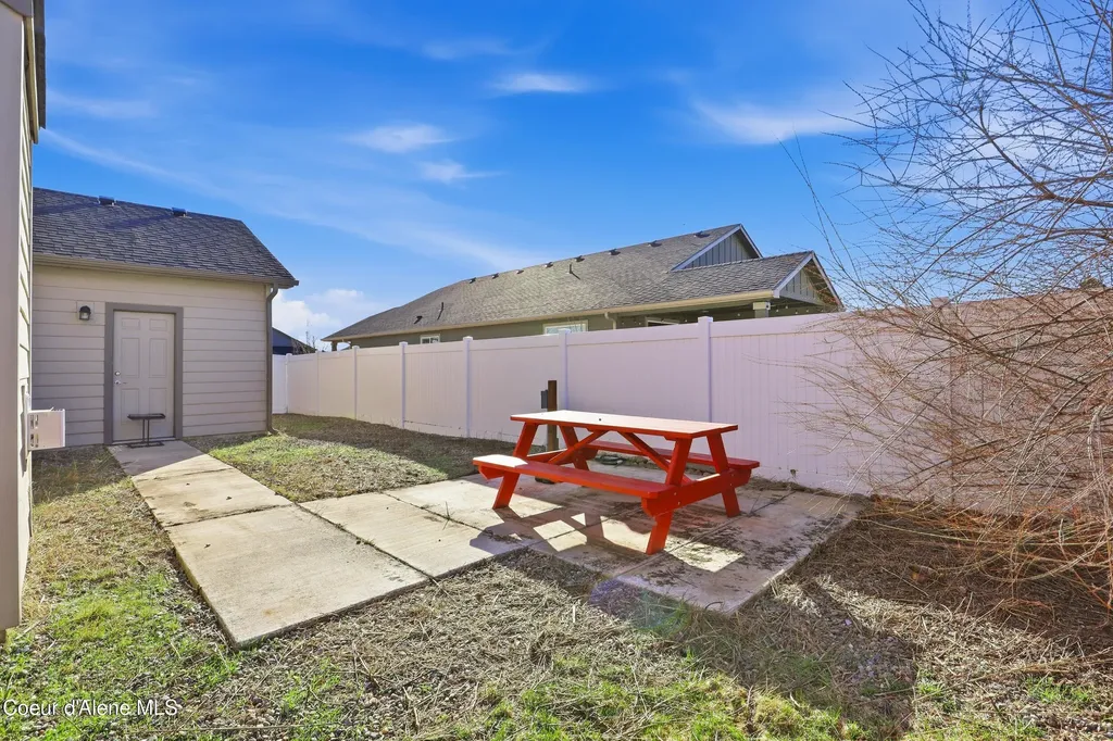 6456 W Irish Circle Rathdrum ID 83858