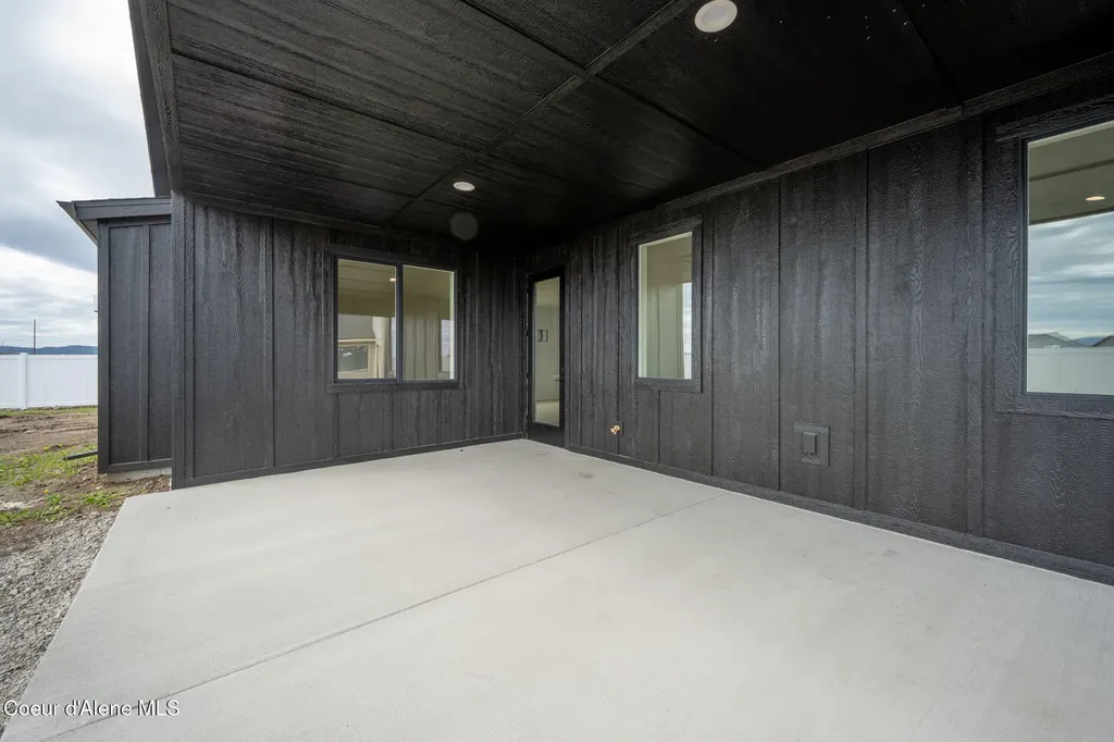 6414 W Frehley Way Rathdrum ID 83858
