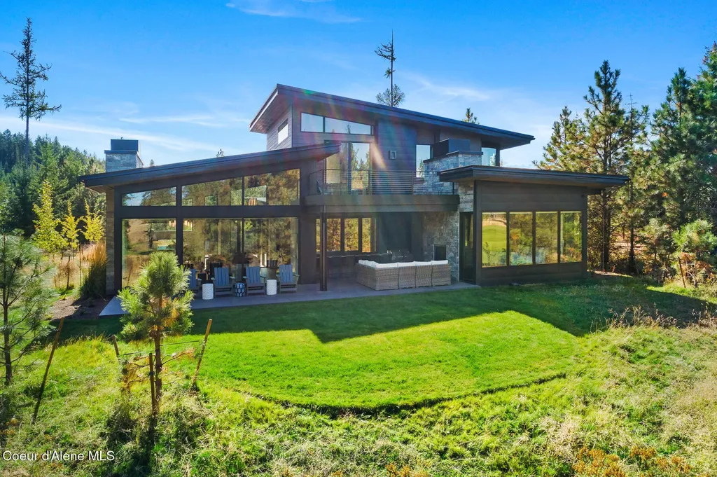2661 E Lower Pasture Road Harrison ID 83833