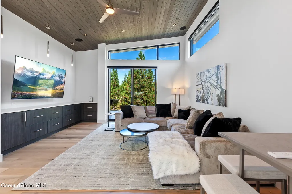 2661 E Lower Pasture Road Harrison ID 83833