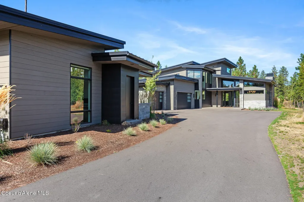 2661 E Lower Pasture Road Harrison ID 83833