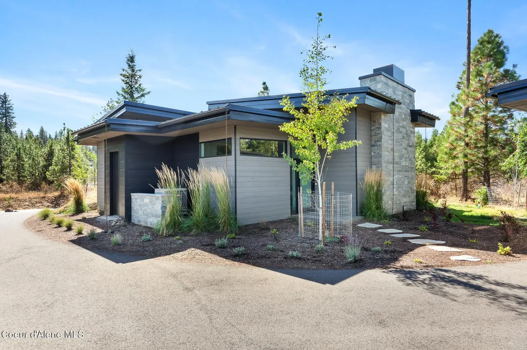 2661 E Lower Pasture Road Harrison ID 83833