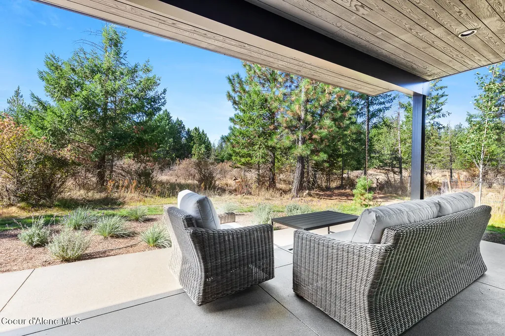2661 E Lower Pasture Road Harrison ID 83833