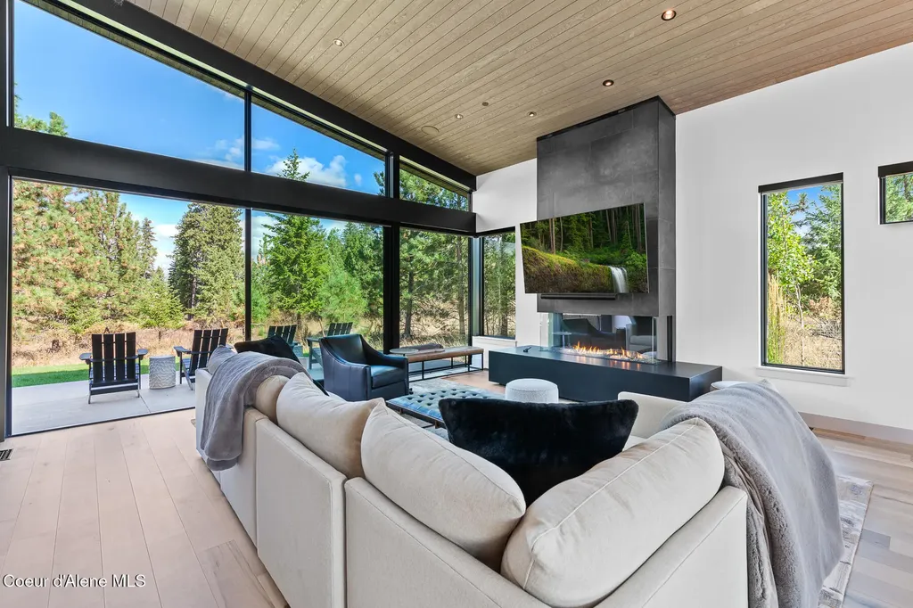 2661 E Lower Pasture Road Harrison ID 83833