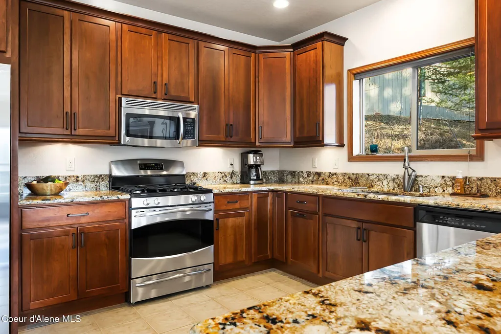 21 Midlake Drive Sagle ID 83860