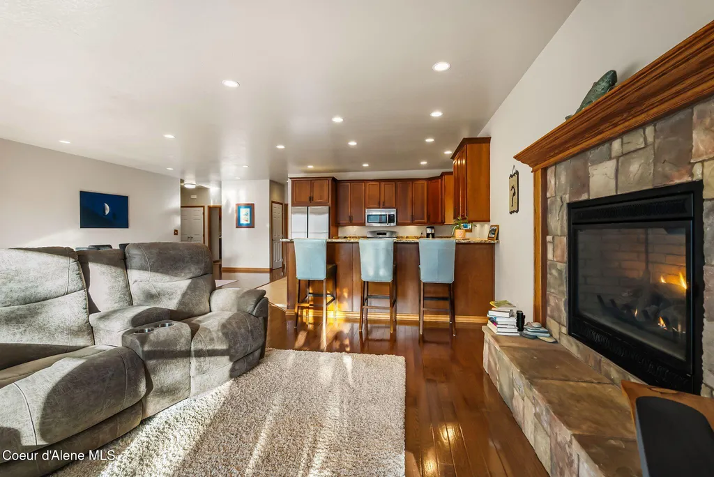 21 Midlake Drive Sagle ID 83860