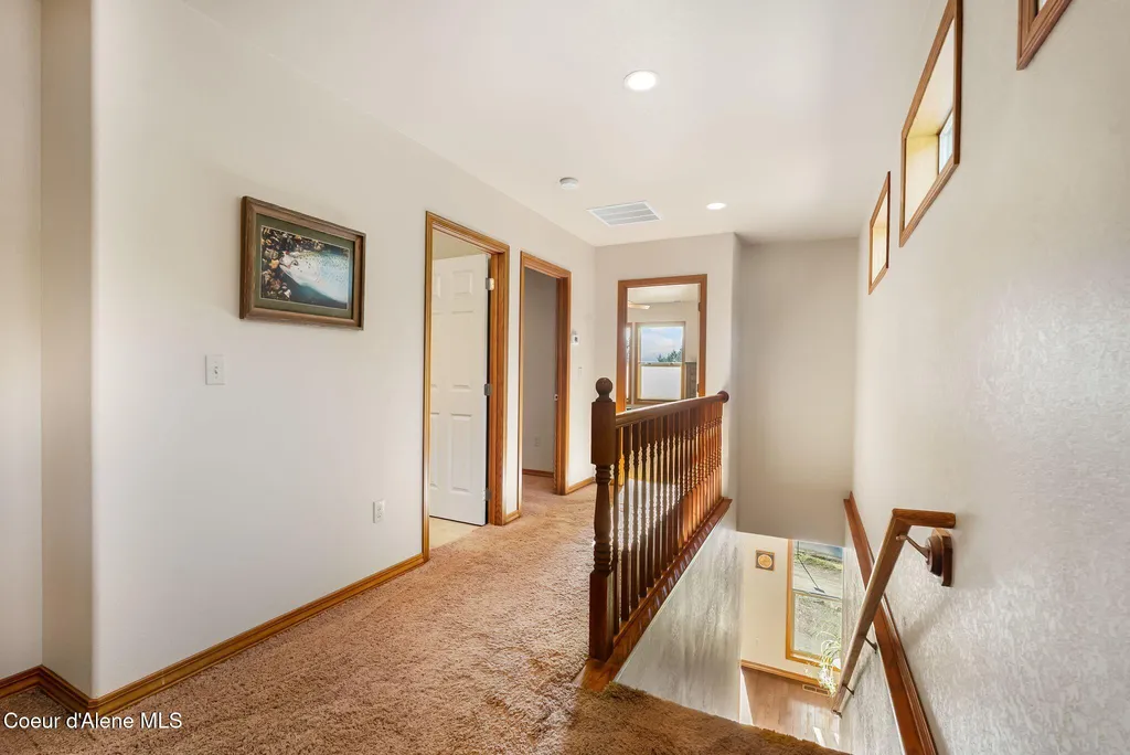 21 Midlake Drive Sagle ID 83860