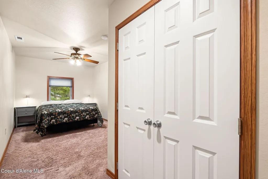 21 Midlake Drive Sagle ID 83860