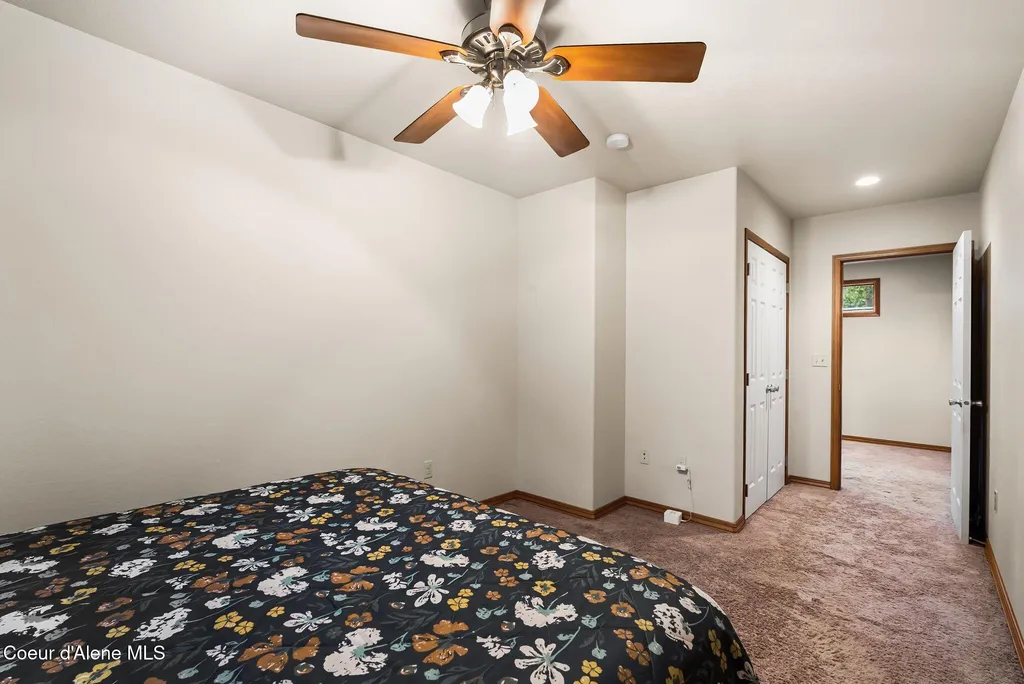 21 Midlake Drive Sagle ID 83860