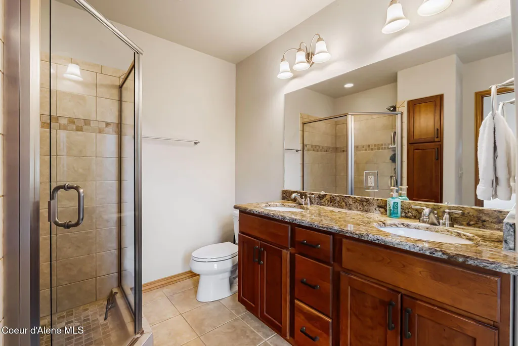 21 Midlake Drive Sagle ID 83860