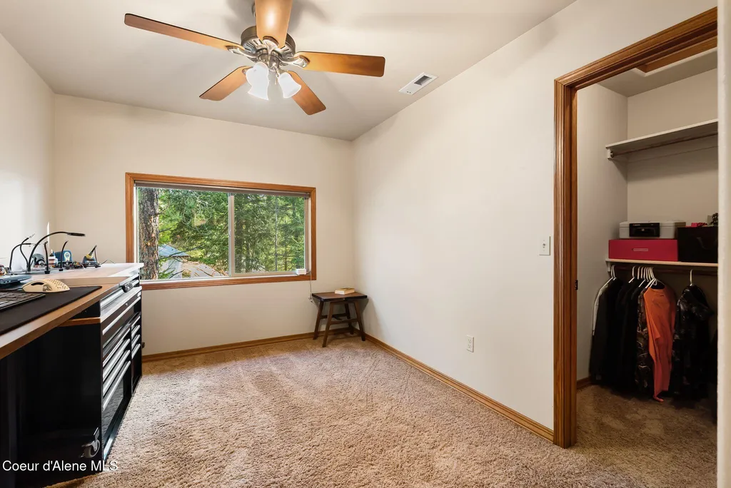 21 Midlake Drive Sagle ID 83860