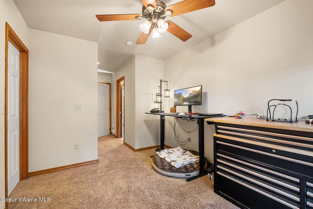 21 Midlake Drive Sagle ID 83860