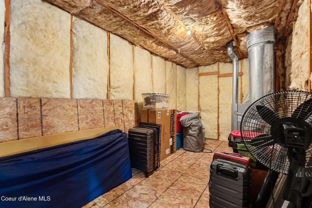 21 Midlake Drive Sagle ID 83860