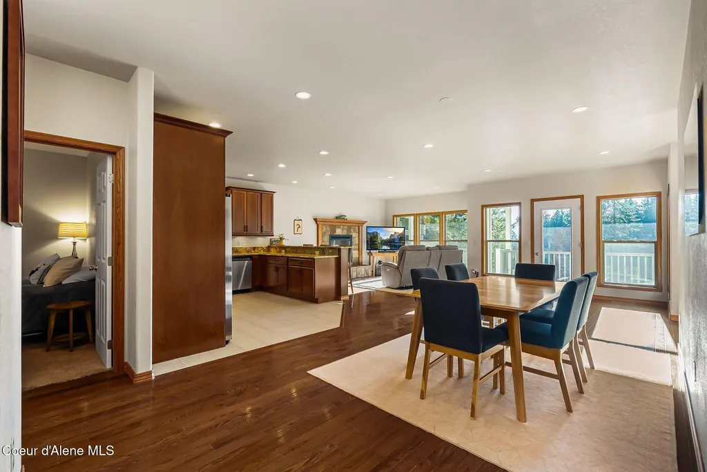 21 Midlake Drive Sagle ID 83860