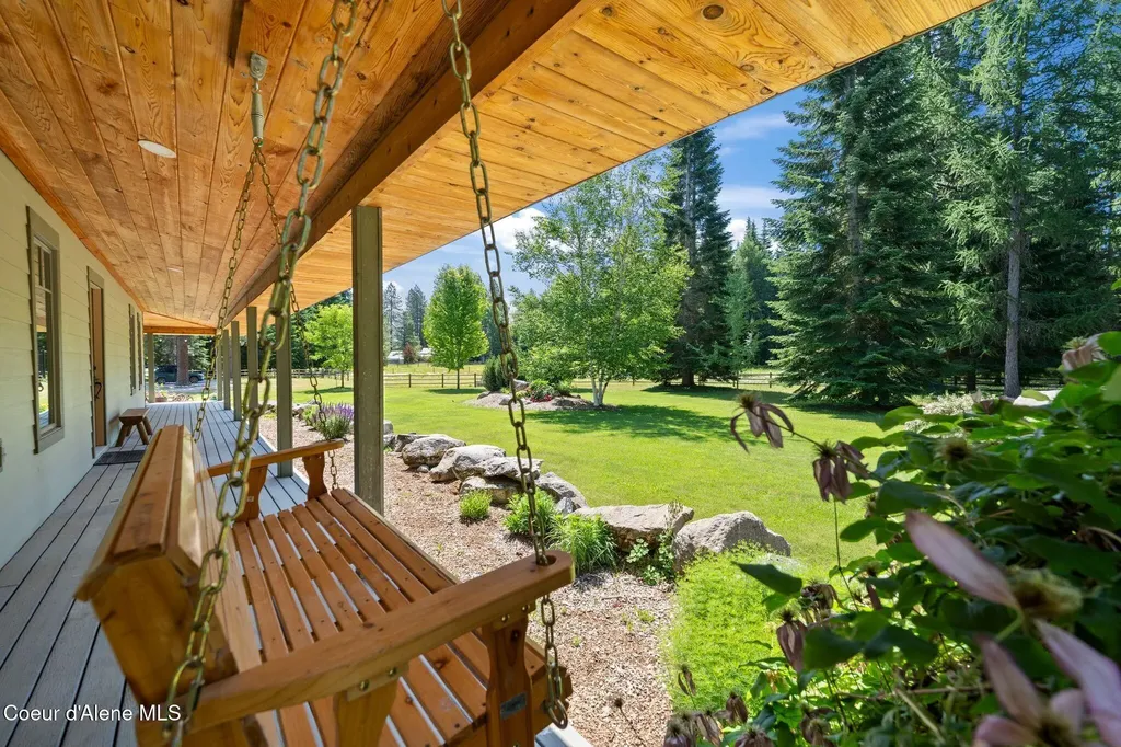 4719 Selle Road Sandpoint ID 83864
