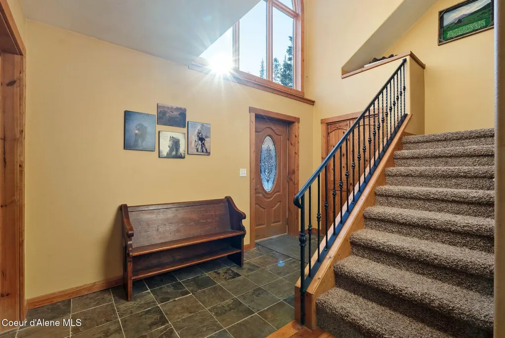 4719 Selle Road Sandpoint ID 83864
