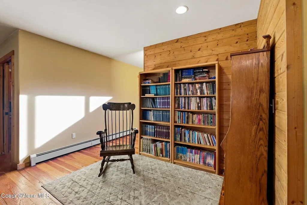 4719 Selle Road Sandpoint ID 83864