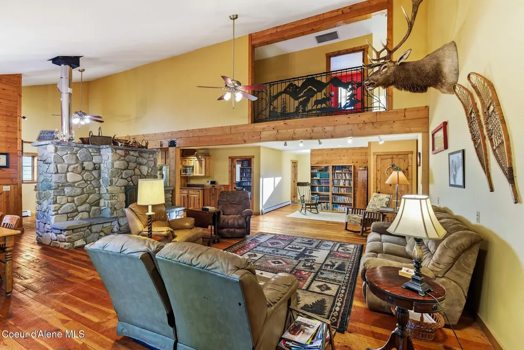 4719 Selle Road Sandpoint ID 83864