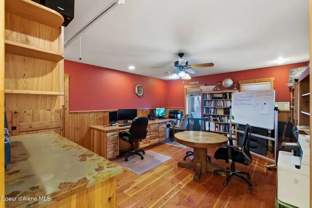 4719 Selle Road Sandpoint ID 83864