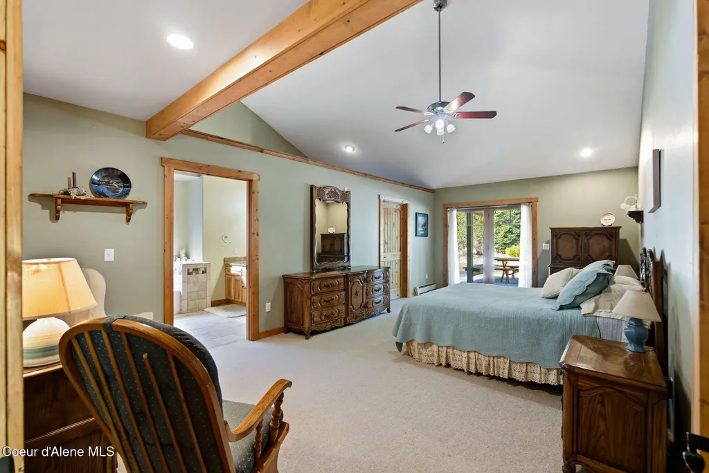 4719 Selle Road Sandpoint ID 83864