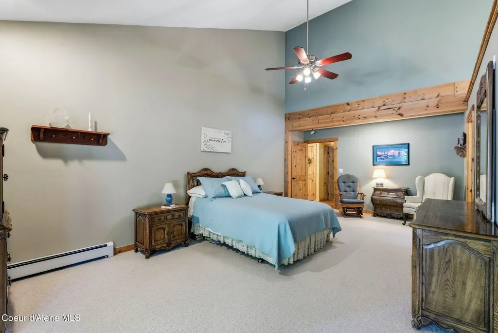 4719 Selle Road Sandpoint ID 83864