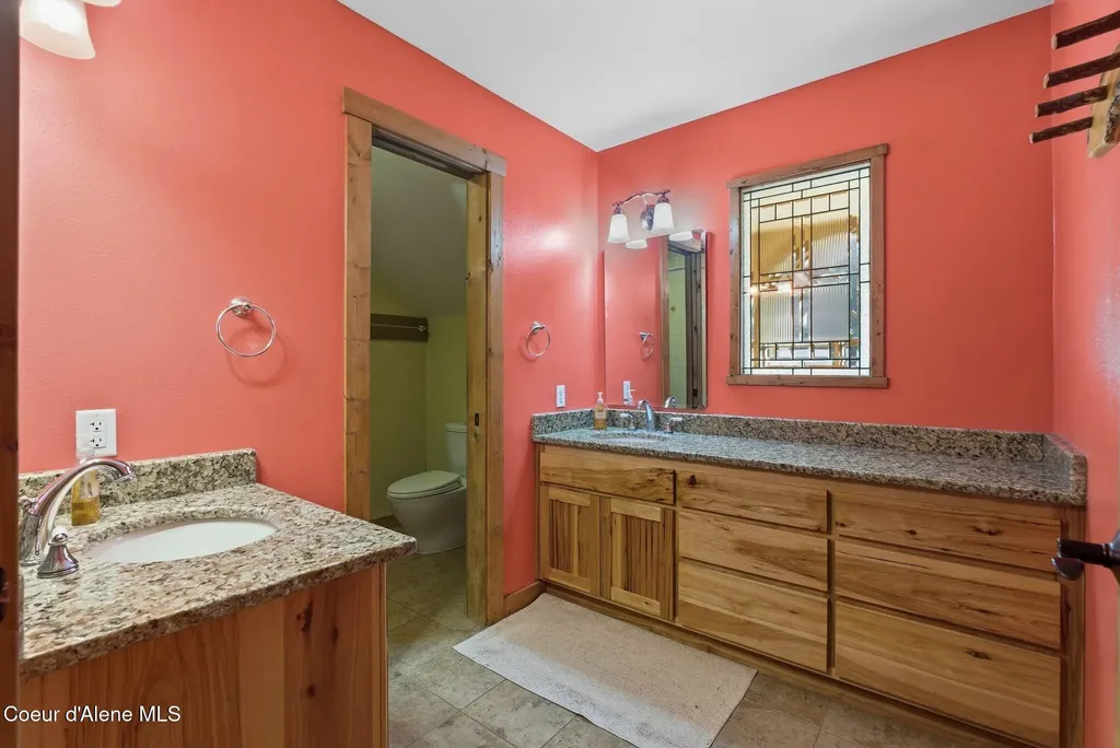 4719 Selle Road Sandpoint ID 83864
