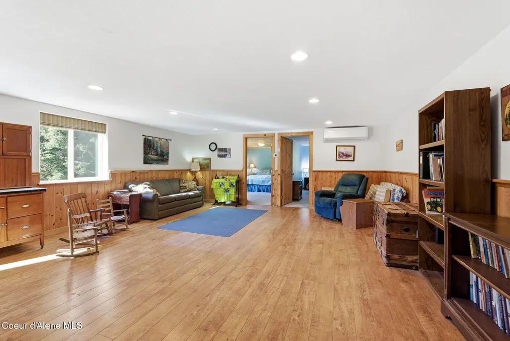 4719 Selle Road Sandpoint ID 83864